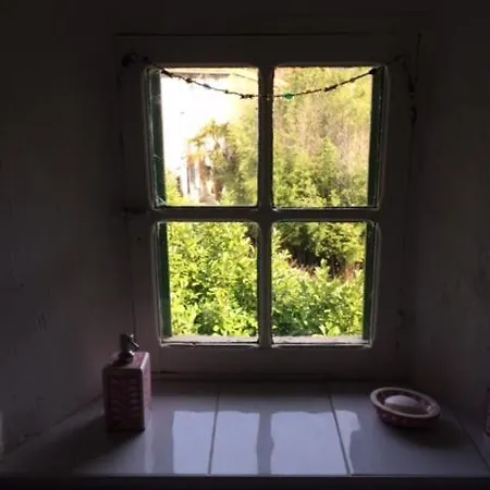 At No3 Bed & Breakfast Puilaurens