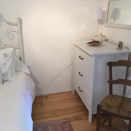 Bed & Breakfast At No3 Puilaurens