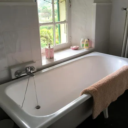 At No3 Bed & Breakfast Puilaurens