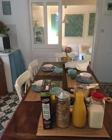At No3 Bed & Breakfast Puilaurens